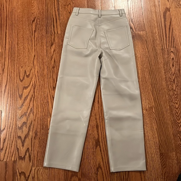Aritzia Gray Ankle Cropped Pants - Picture 2 of 5